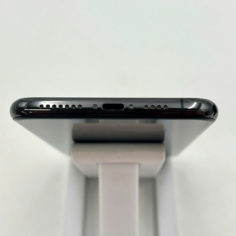 iPhone 11 Pro Max 64GB Black 97% battery 100% The device has paid all network fees and is used like Apple International (Battery replaced - 1x camera spot, screen scratches, edges) - HH5675 