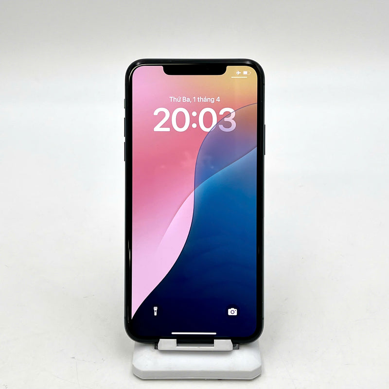 iPhone 11 Pro Max 64GB Green 98% battery 100% US version (Replaced battery - Locked device, 1x camera spot, dark edges, screen scratches) - HH0628 