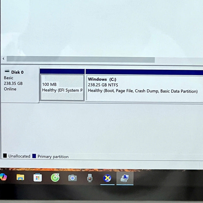 Lenovo Thinkpad X380 Yoga 13.3in i5-8250U/ RAM 8GB/ SSD 256GB BPTN Like new (360 touch screen - White spots on screen) 