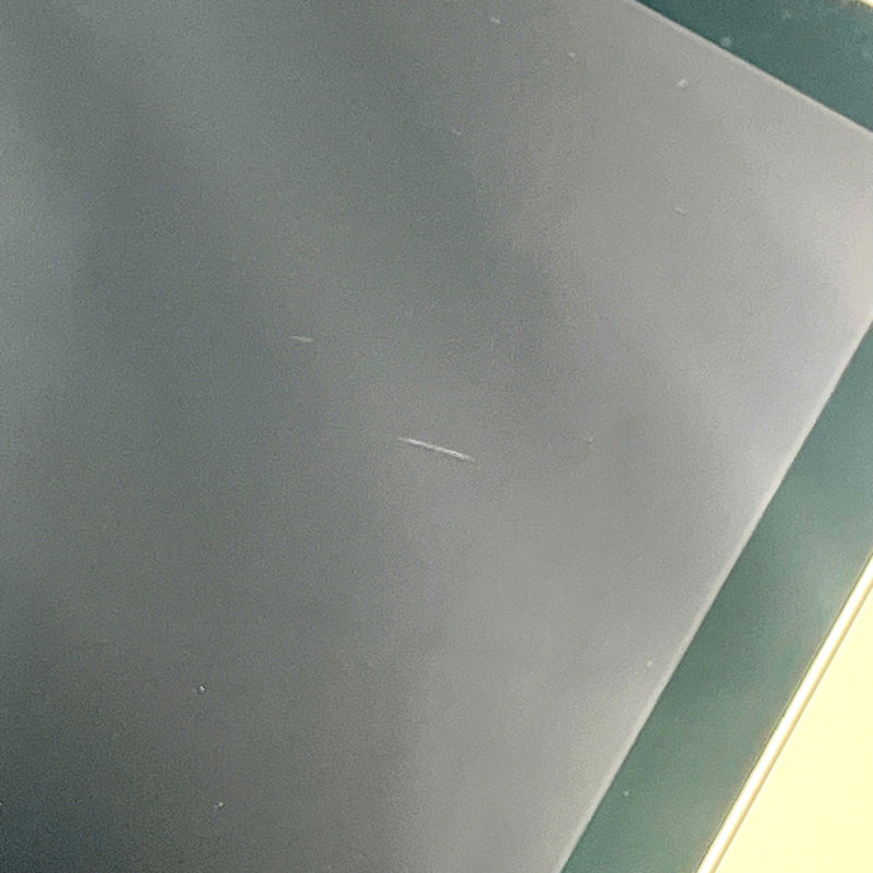 iPad Pro 2018 11in 64GB Silver 4G + Wifi 98% battery from 85% International Apple (scratched - only use Vietnamese sim) 