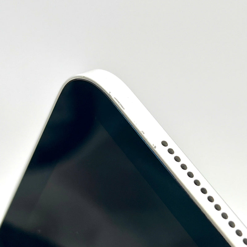 iPad Pro 2018 11in 64GB Silver 4G + Wifi 98% battery from 85% International Apple (scratched - only use Vietnamese sim) 