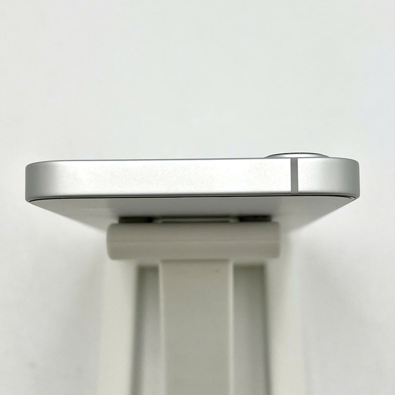 iPhone 16e 128GB White 100% International Warranty from SB (No SB sim) 