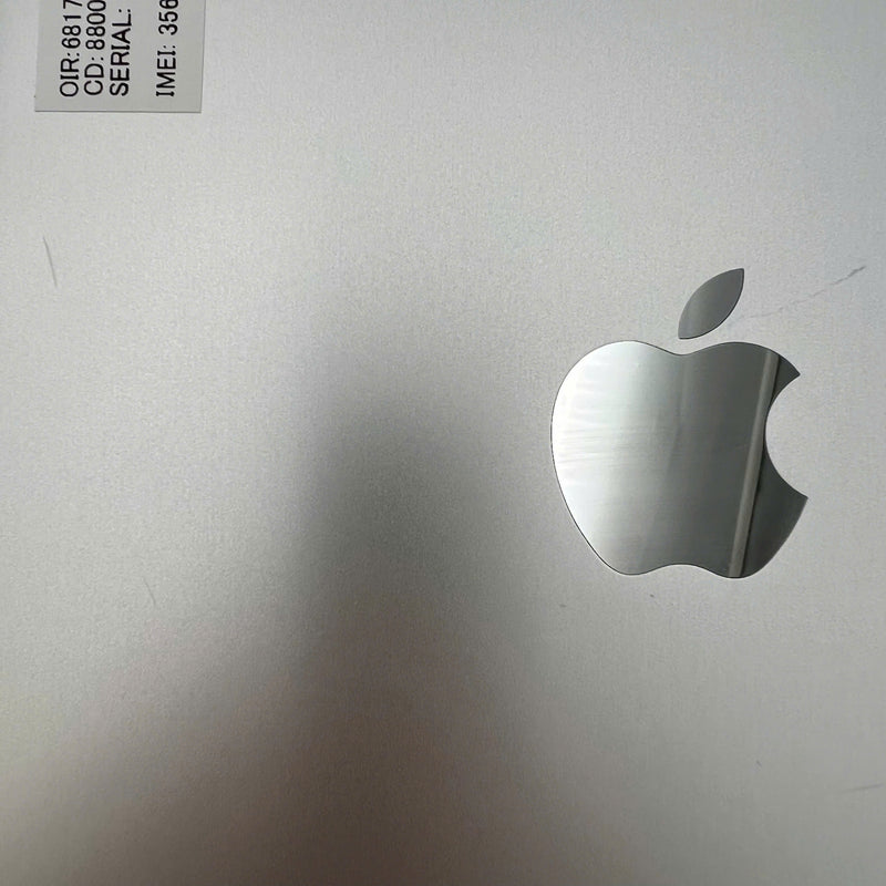 iPad Gen 8 2020 10.2in 32GB Silver 4G + Wifi 98% battery from 80% from AU (scratched back, scratched edges, dusty screen, only uses Vietnamese sim) 