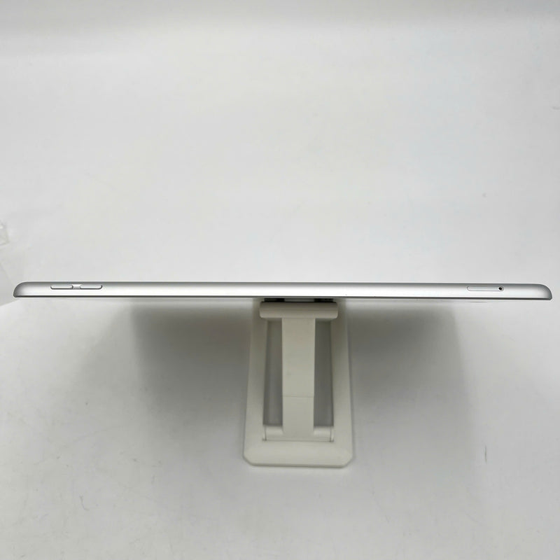 iPad Gen 8 2020 10.2in 32GB Silver 4G + Wifi 98% battery 82% from AU (white spot screen, dusty screen, only use VN sim) 