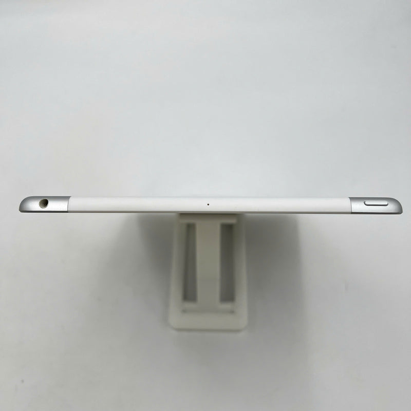 iPad Gen 8 2020 10.2in 32GB Silver 4G + Wifi 98% battery 82% from AU (white spot screen, dusty screen, only use VN sim) 