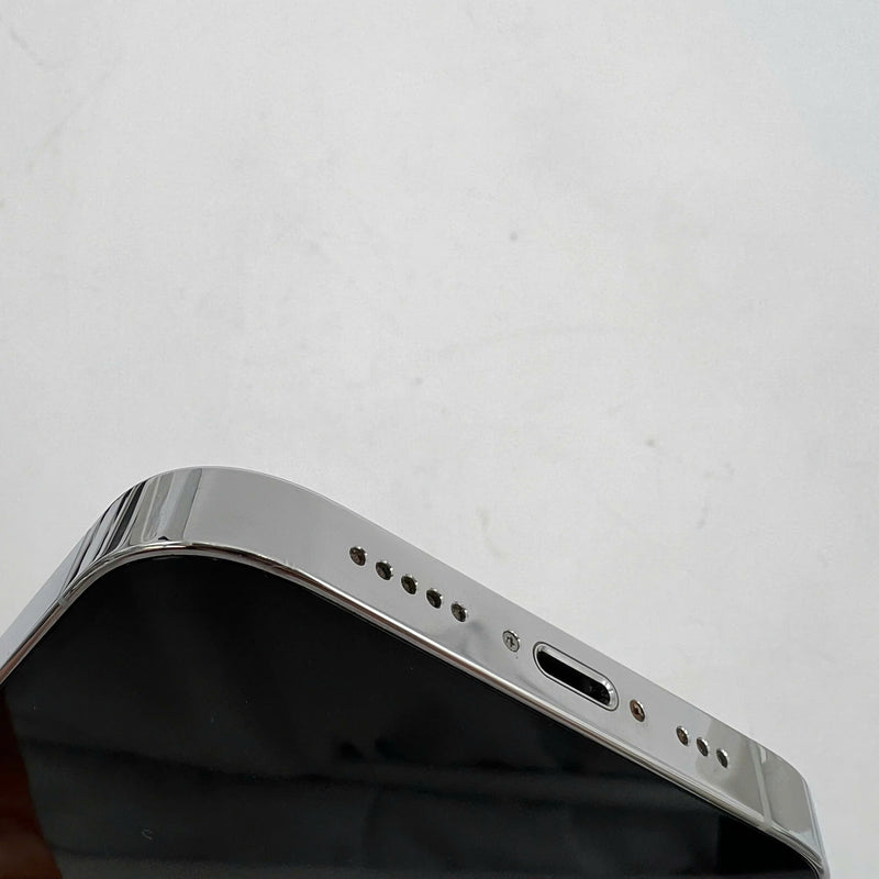 iPhone 14 Pro 128GB Silver 98% battery 85% International from SB (No SB sim - Replaced battery - Light scratches on the edge, 0.5x/3x spots) - HH3747 