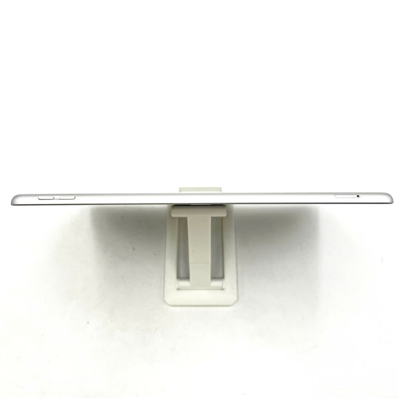 iPad Gen 8 2020 10.2in 32GB Silver 4G + Wifi 98% battery from 90% from AU (scratched edges, scratched back, dust on screen) 