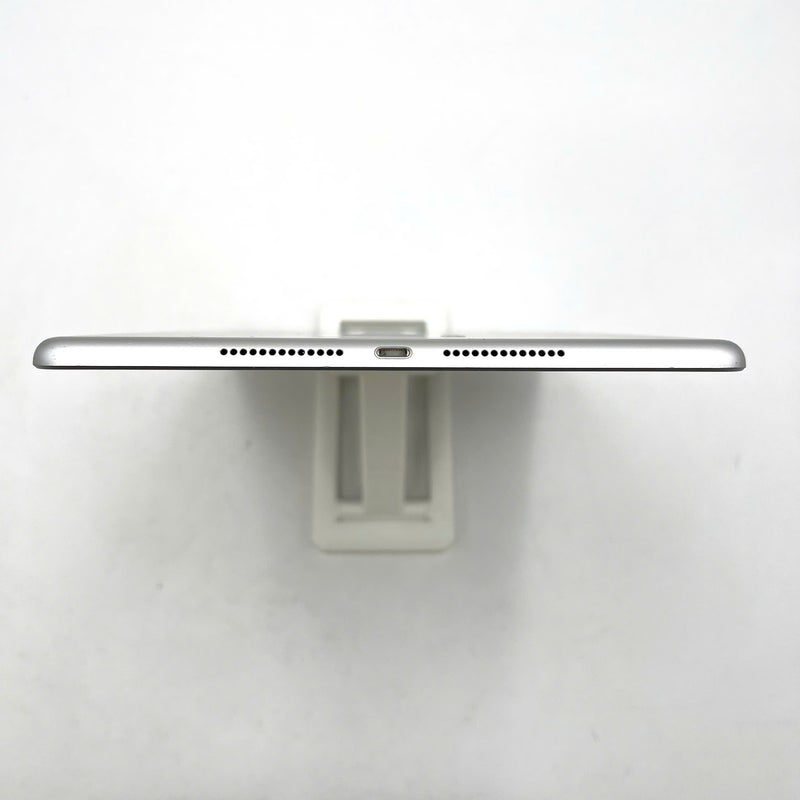 iPad Gen 8 2020 10.2in 32GB Silver 4G + Wifi 98% battery from 90% from AU (scratched edges, scratched back, dust on screen) 