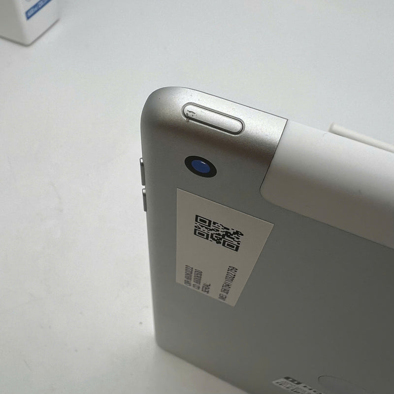 iPad Gen 8 2020 10.2in 32GB Silver 4G + Wifi 98% battery from 85% from AU (scratched back, scratched edges, dusty screen, dented back) 