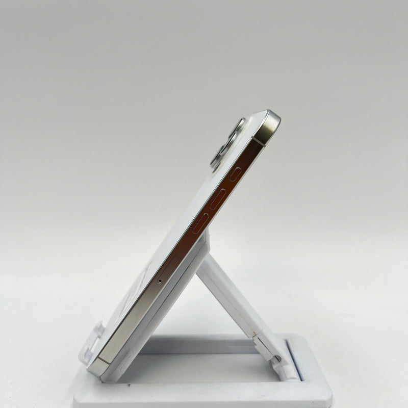 iPhone 16 Pro Max 256GB White 98% battery 100% International from SB (No SB sim - scratched screen, scratched edges) - HH0764 