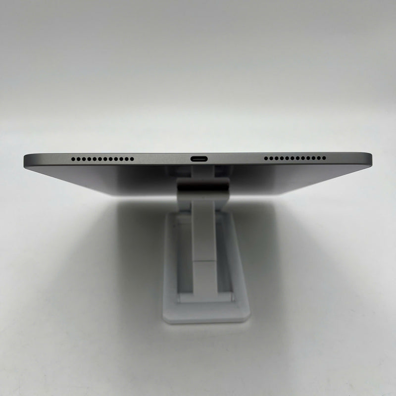 Ipad Air 7 2025 M3 2025 11" 256GB Gray Wifi 98% battery 100% (US version, engraved name) - Device error waiting to be fixed 