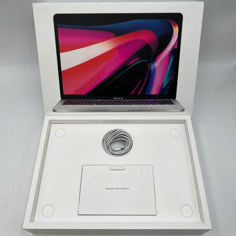Macbook Pro 2022 13.3in Silver Apple M2/ RAM 8GB/ SSD 256GB 98% battery 95% BPTN (charged 18 times - chipped edge) 