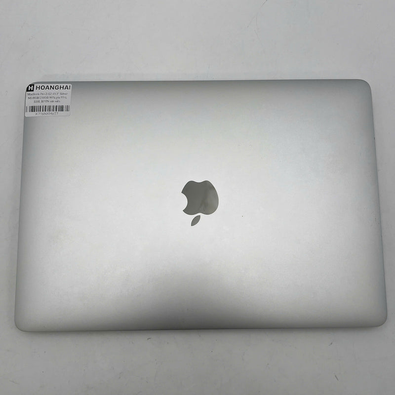 Macbook Pro 2022 13.3in Silver Apple M2/ RAM 8GB/ SSD 256GB 98% battery 95% BPTN (charged 18 times - chipped edge) 