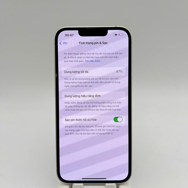 iPhone 13 256GB White 98% battery 87% International from SB (No SB sim - cracked edge) - HH7094 