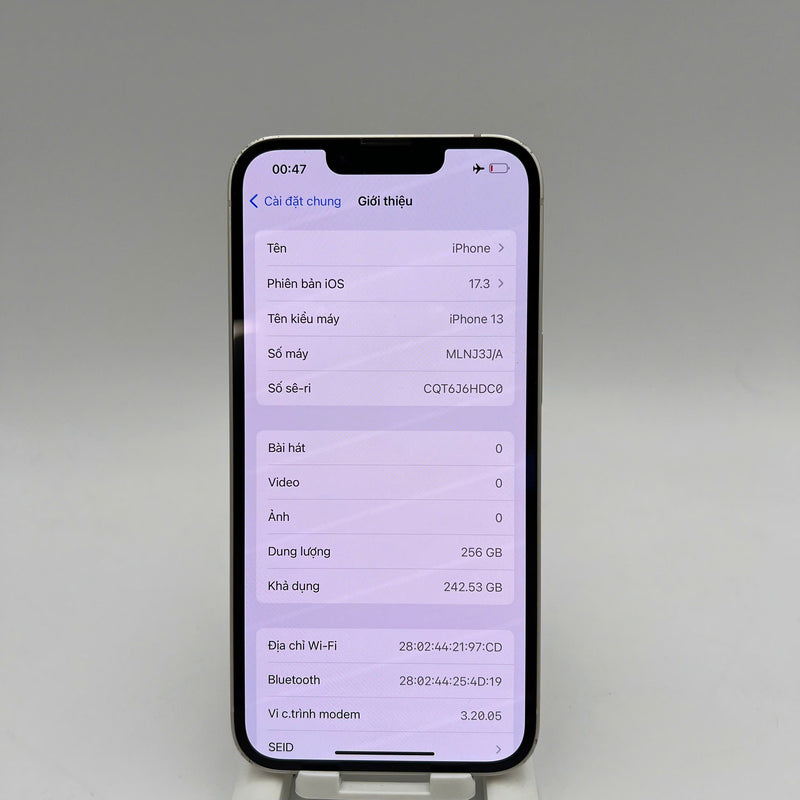 iPhone 13 256GB White 98% battery 87% International from SB (No SB sim - cracked edge) - HH7094 