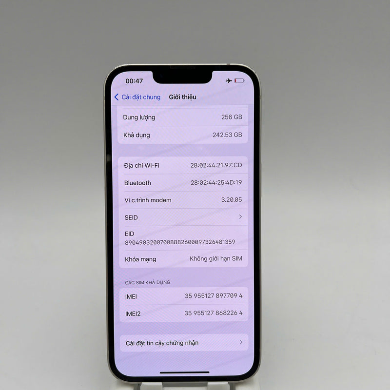 iPhone 13 256GB White 98% battery 87% International from SB (No SB sim - cracked edge) - HH7094 