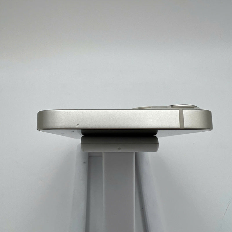 iPhone 13 256GB White 98% battery 87% International from SB (No SB sim - cracked edge) - HH7094 