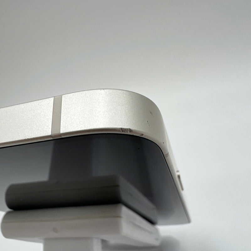 iPhone 13 256GB White 98% battery 87% International from SB (No SB sim - cracked edge) - HH7094 