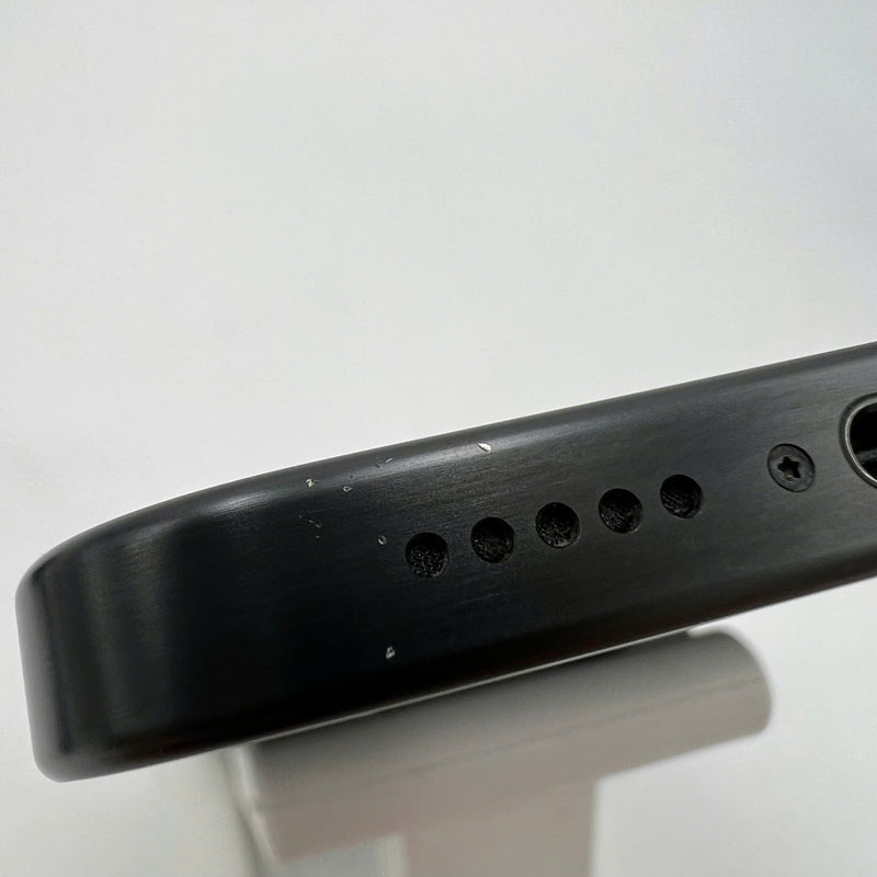 iPhone 15 Pro 128GB Black 98% battery 88% International from SB (No SB sim - 0.5x spots, scratched edges, scratched screen) - HH7283 