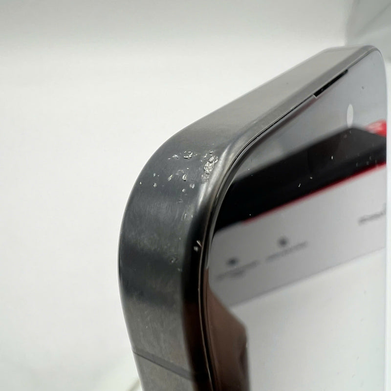 iPhone 15 Pro 128GB Black 98% battery 88% International from SB (No SB sim - 0.5x spots, scratched edges, scratched screen) - HH7283 