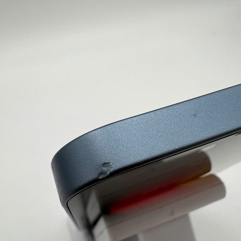 iPhone 14 128GB Blue 98% battery 86% International from SB (No SB sim - scratched screen, scratched edges) - HH3550 