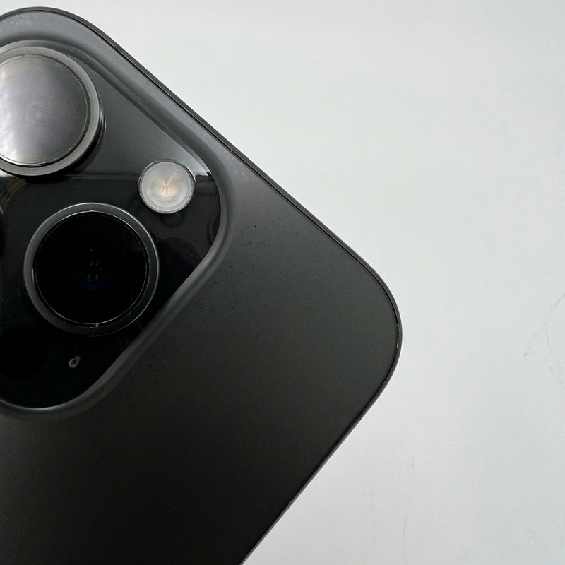 iPhone 15 Pro 256GB Black 98% battery 87% International from AU (Do not use AU sim - scratched paint edges, dark back, 0.5x/3x spots) - HH7140 