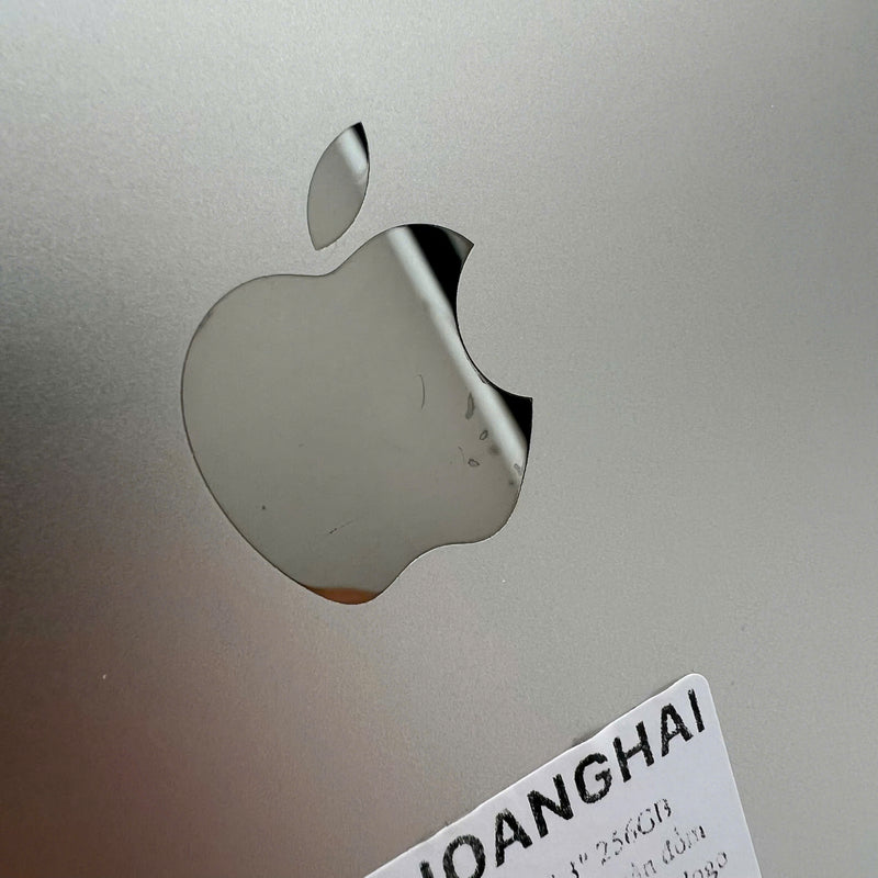 iPad Mini 6 8.3" 256GB White Wifi 94% Battery 93% (white spot screen, dented back, scratched logo) 