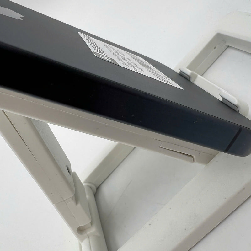 iPhone 15 Pro Max 256GB Blue 98% battery 88% International from RKT (No RKT sim - scratched paint on the edge) - HH7880 