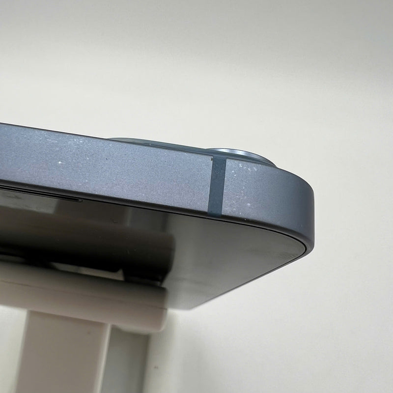 iPhone 14 256GB Blue 98% battery 100% Apple International (Replaced battery, dark edges, scratches on edges) - HH1939 