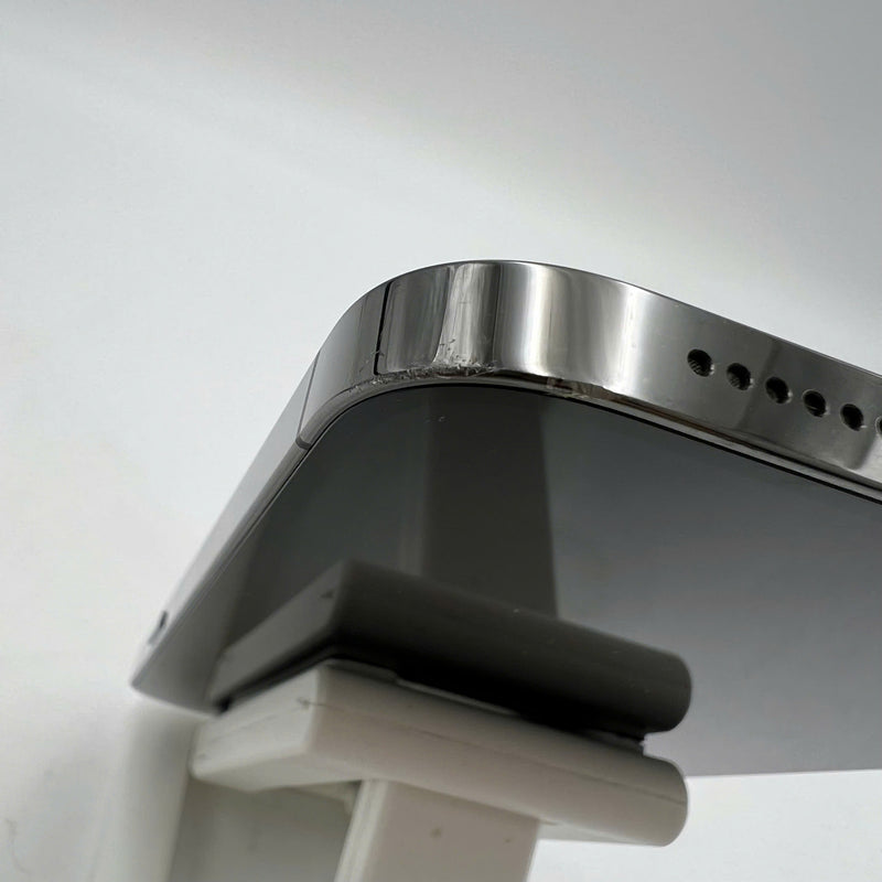 iPhone 12 Pro Max 128GB Black 98% battery 100% The device has paid all network fees and is used like Apple International (Battery replaced, dented, scratched edges, dark back) - HH0441 