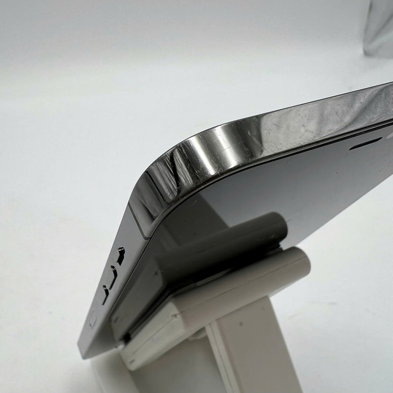 iPhone 12 Pro Max 128GB Black 98% battery 100% The device has paid all network fees and is used like Apple International (Battery replaced, dented, scratched edges, dark back) - HH0441 