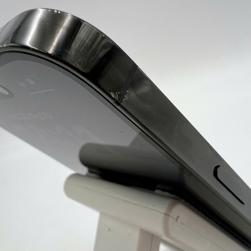 iPhone 14 Pro 128GB Black 98% battery 100% International from AU (No AU sim used - Battery replaced, scratches on edges, 3x spots) - HH1572 