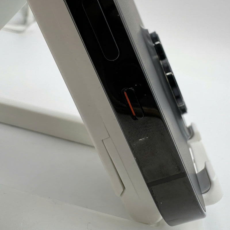 iPhone 14 Pro 128GB Black 98% battery 100% International from AU (No AU sim used - Battery replaced, scratches on edges, 3x spots) - HH1572 