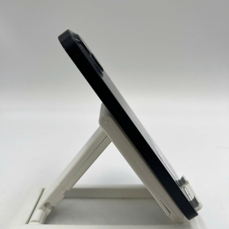 iPhone 13 128GB Black 98% battery 100% The device has paid all network fees and is used as an Apple International (Battery replaced, scratched edges) - HH0301 