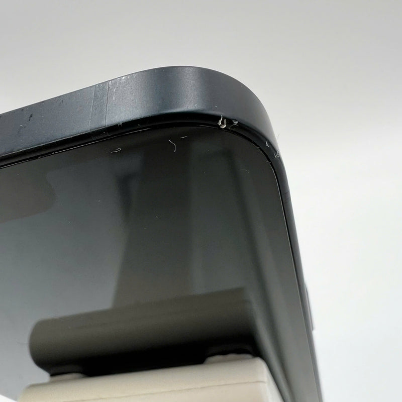 iPhone 13 128GB Black 98% battery 100% The device has paid all network fees and is used as an Apple International (Battery replaced, scratched edges) - HH0301 