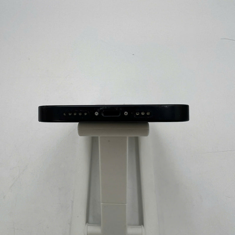 iPhone 13 128GB Black 98% battery 100% The device has paid all network fees and is used as an Apple International (Battery replaced, scratched edges) - HH0301 