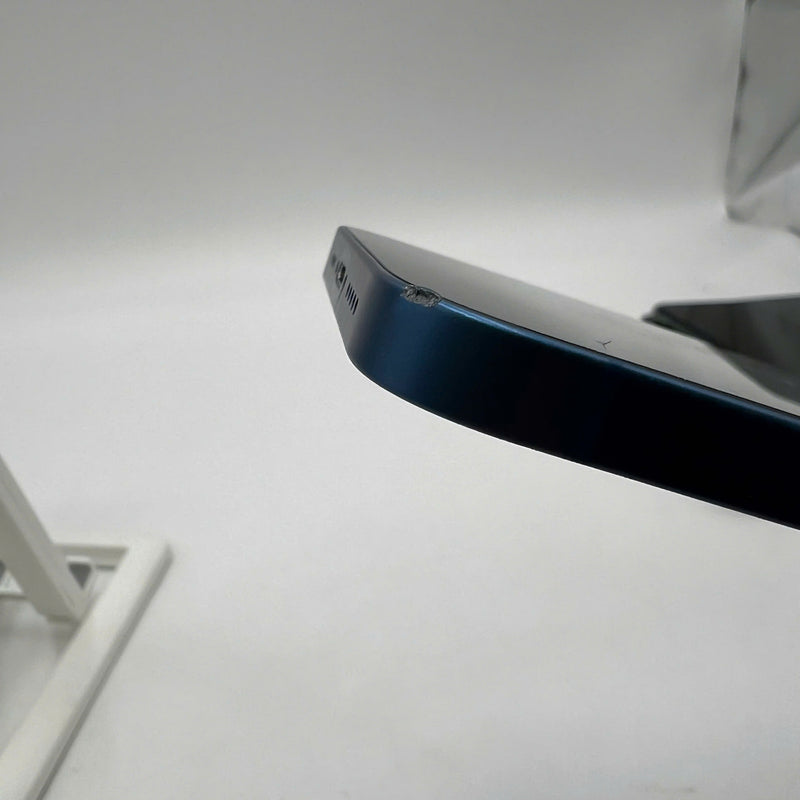 iPhone 13 256GB Blue 98% battery 100% The device has paid off all network fees and is used like an Apple International (Battery replaced, scratched orange edge, dented edge) - HH7463 