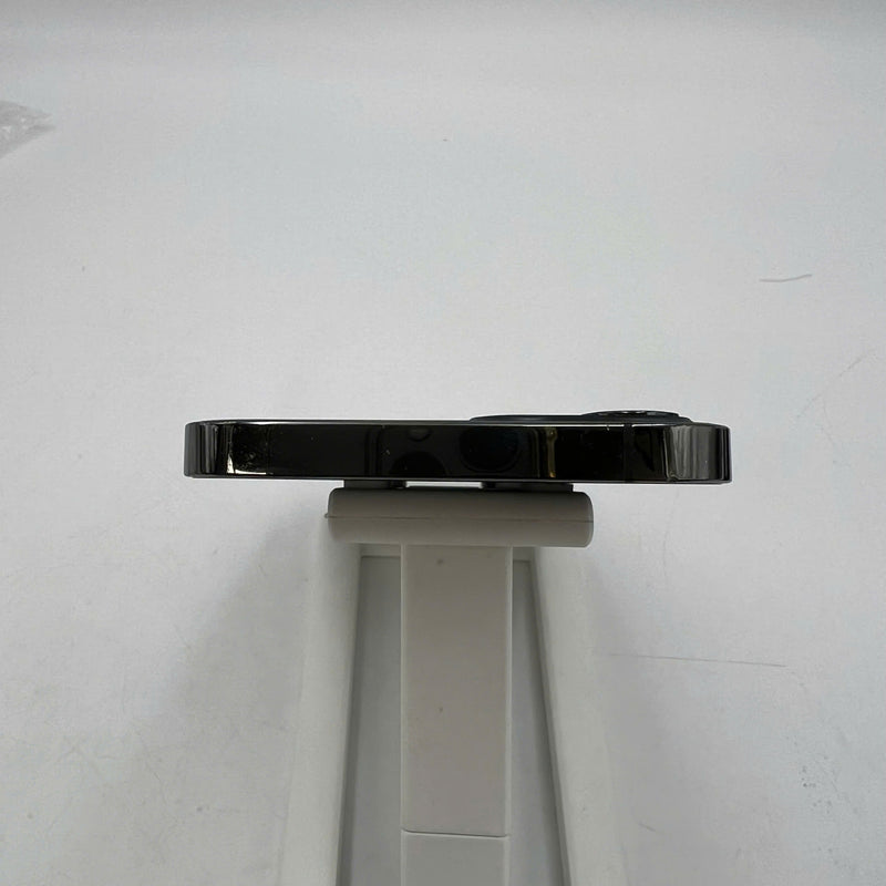 iPhone 12 Pro 256GB Black 98% battery 100% The device has paid off all network fees and is used like Apple International (Replaced battery, 1x spot, scratched edges, scratched screen) - HH4607 