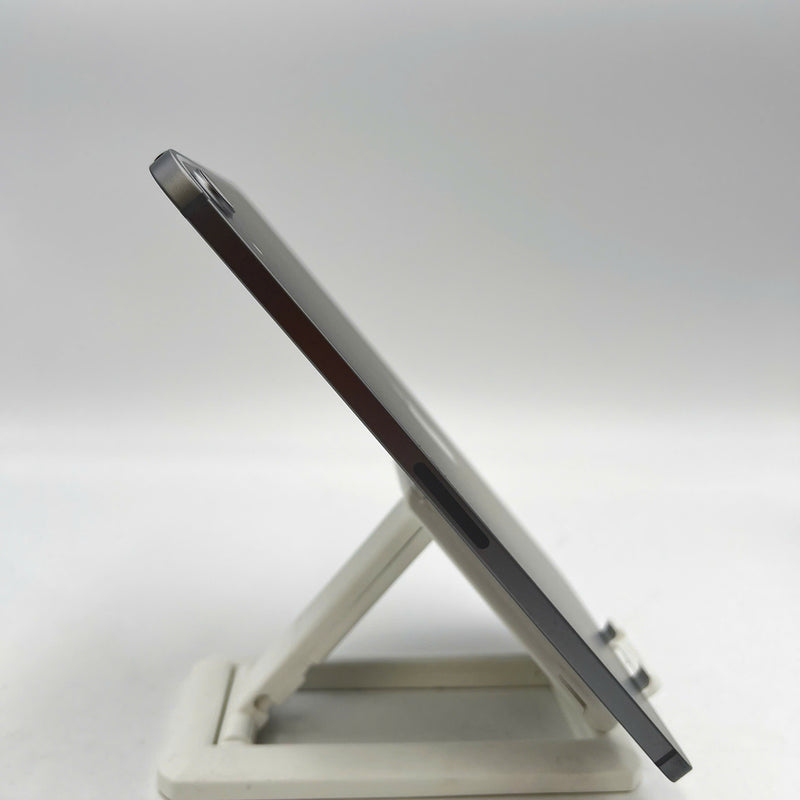 iPad Mini 7 2024 128GB Gray 5G + Wifi 98% battery 100% From SB (charged 33 times) 