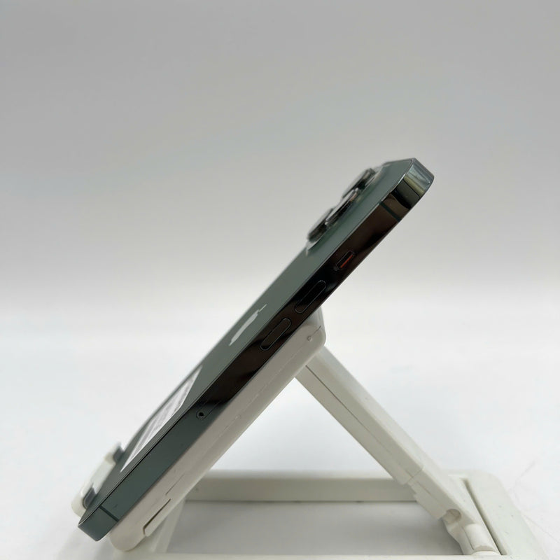 iPhone 13 Pro 128GB Green 98% battery 100% The device has paid off all network fees and is used like Apple International (Replaced battery, 3x spots, scratched screen, scratched edges) - HH0516