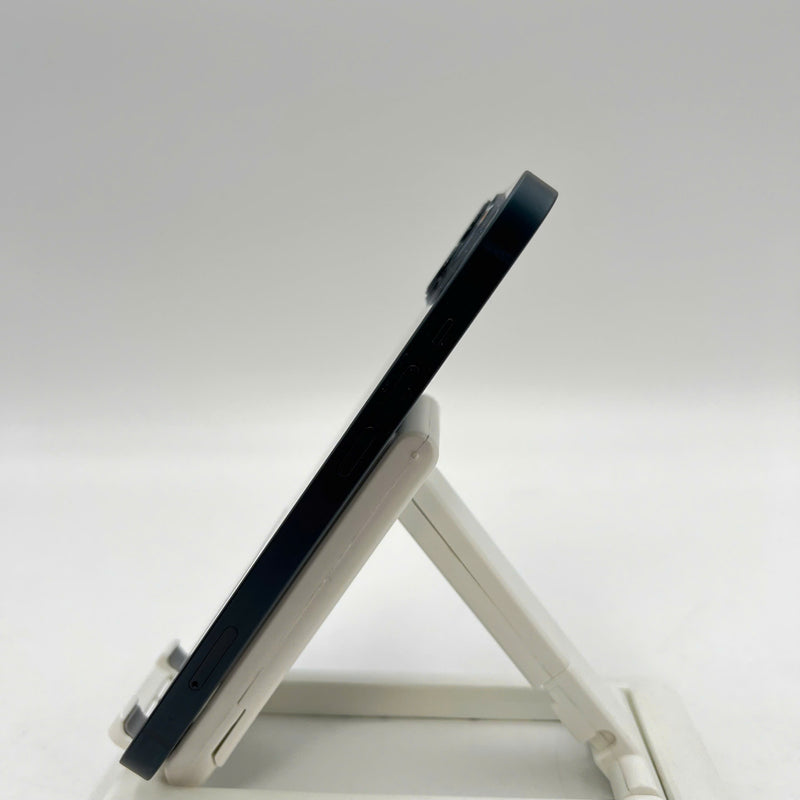 iPhone 13 128GB Black 98% battery 100% The device has paid off all network fees and is used like an Apple International (Battery replaced, dark edges, scratches on edges, scratches on the cam edge) - HH3970 