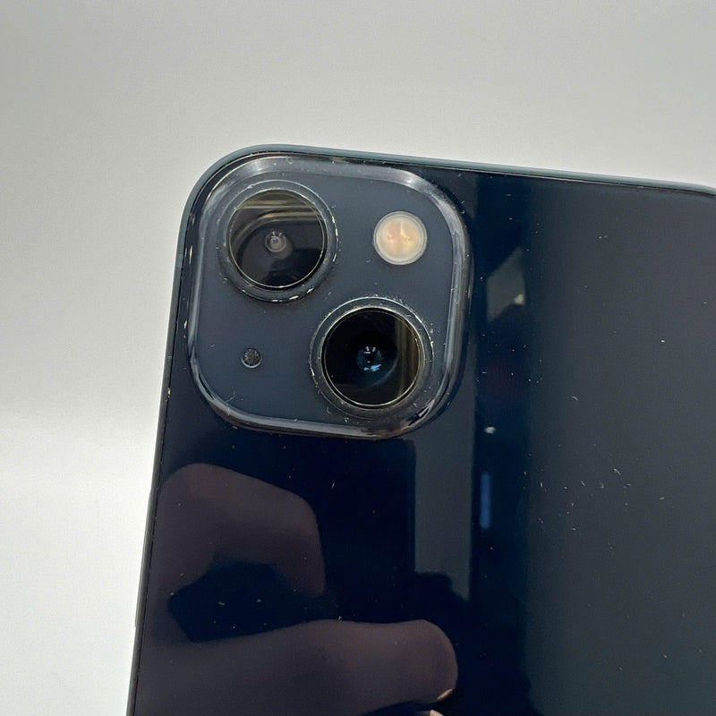 iPhone 13 128GB Black 98% battery 100% The device has paid off all network fees and is used like an Apple International (Battery replaced, dark edges, scratches on edges, scratches on the cam edge) - HH3970 