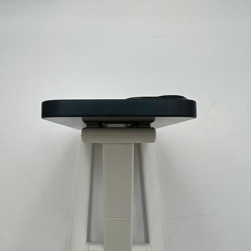 iPhone 13 128GB Black 98% battery 100% The device has paid off all network fees and is used like an Apple International (Battery replaced, dark edges, scratches on edges, scratches on the cam edge) - HH3970 