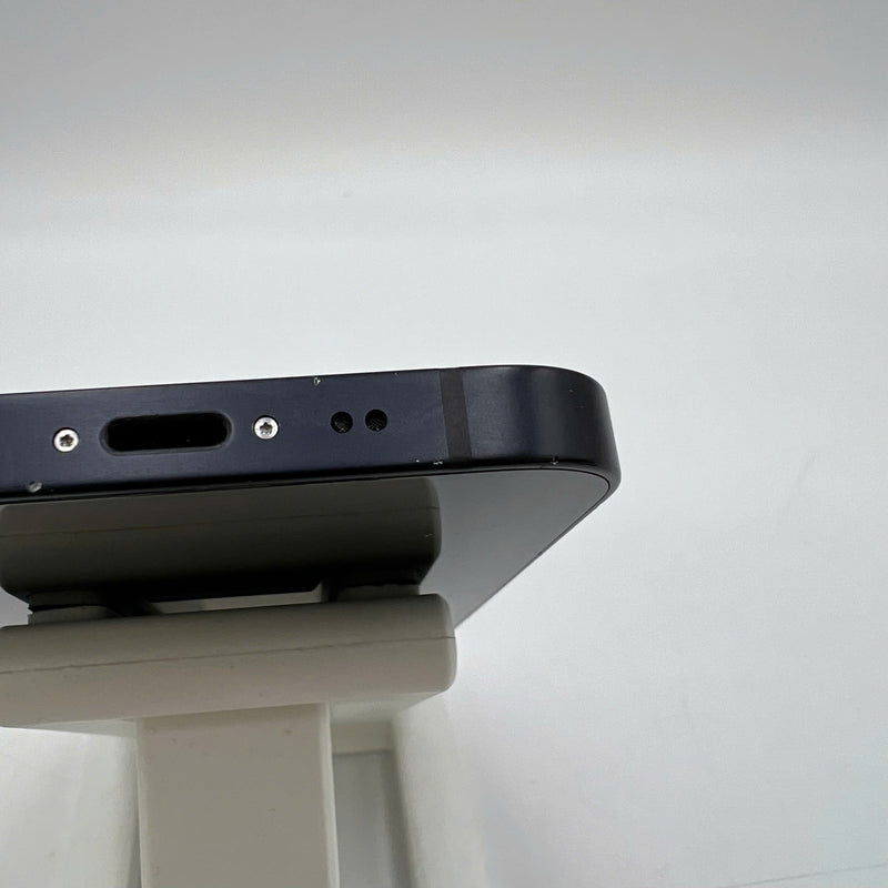 iPhone 12 Mini 64GB Black 98% battery 100% The device has paid off all network fees and is used like Apple International (Replaced battery, scratched screen, scratched edges, scratched orange edges) - HH4753 