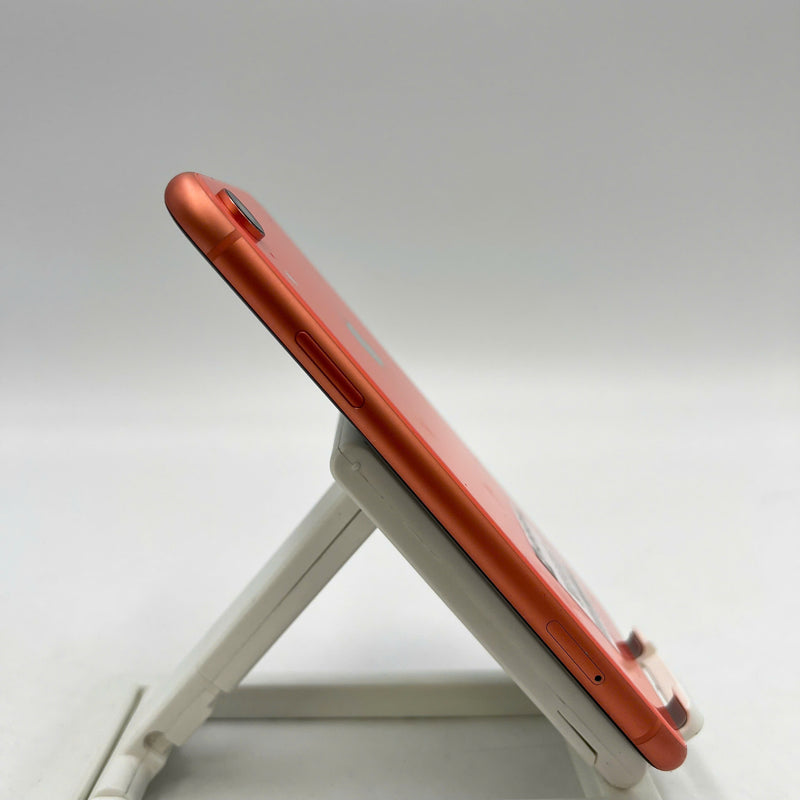 iPhone Xr 64GB Cam 98% battery 100% The device has paid off all network bills and is used like an Apple International (Replaced battery, scratched edges, scratched orange edges, 1 spot) - HH4310 