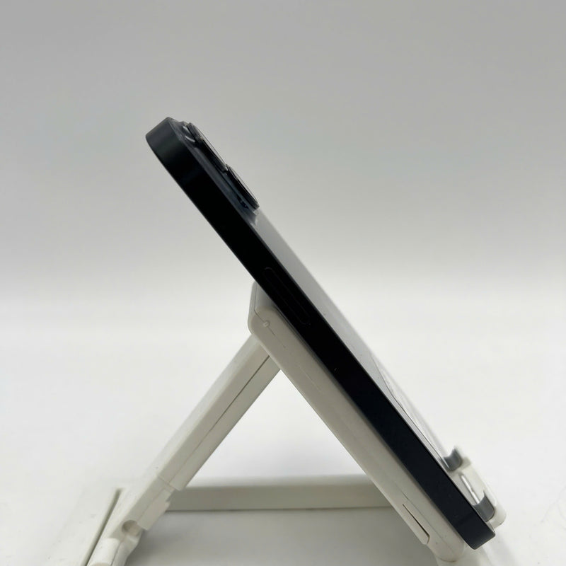 iPhone 14 256GB Black 98% battery 100% The device has paid all network fees and is used as an Apple International (Battery replaced, scratched edges) - HH0838 