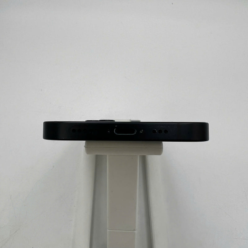 iPhone 14 256GB Black 98% battery 100% The device has paid all network fees and is used as an Apple International (Battery replaced, scratched edges) - HH0838 