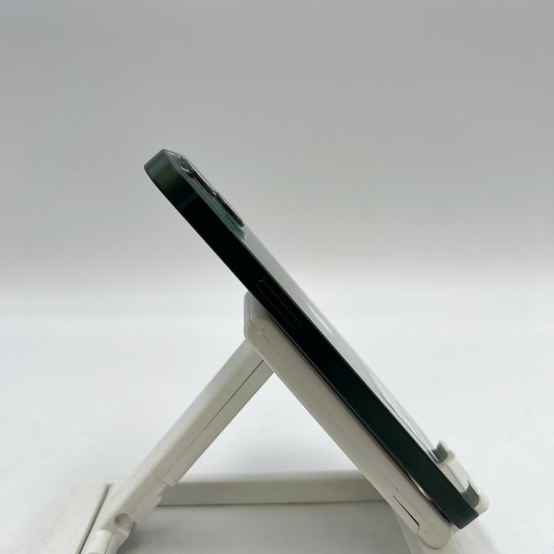 iPhone 13 256GB Green 98% battery 100% The device has paid off all network fees and is used as an Apple International (Replaced battery, scratched screen, scratched edges) - HH2603 