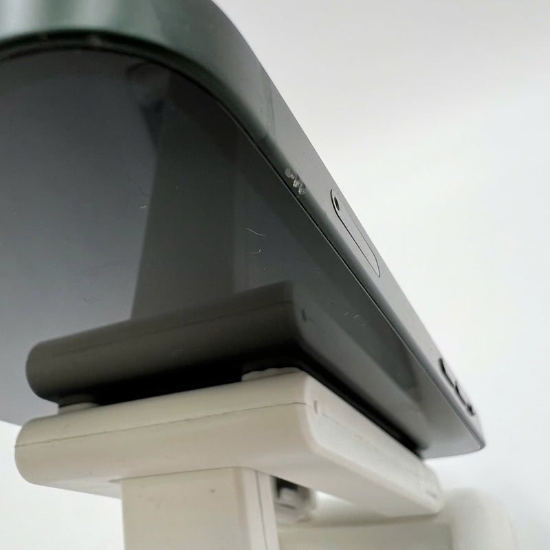 iPhone 13 256GB Green 98% battery 100% The device has paid off all network fees and is used as an Apple International (Replaced battery, scratched screen, scratched edges) - HH2603 