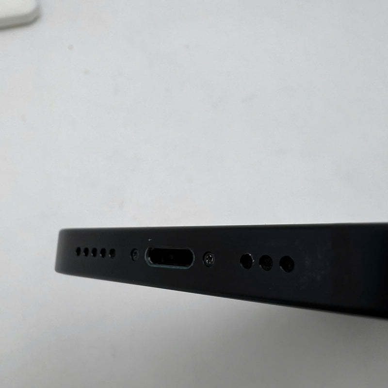 iPhone 13 128GB Black 98% battery 100% International from AU (No AU sim - Battery replaced, dark edges, scratches) - HH3830 